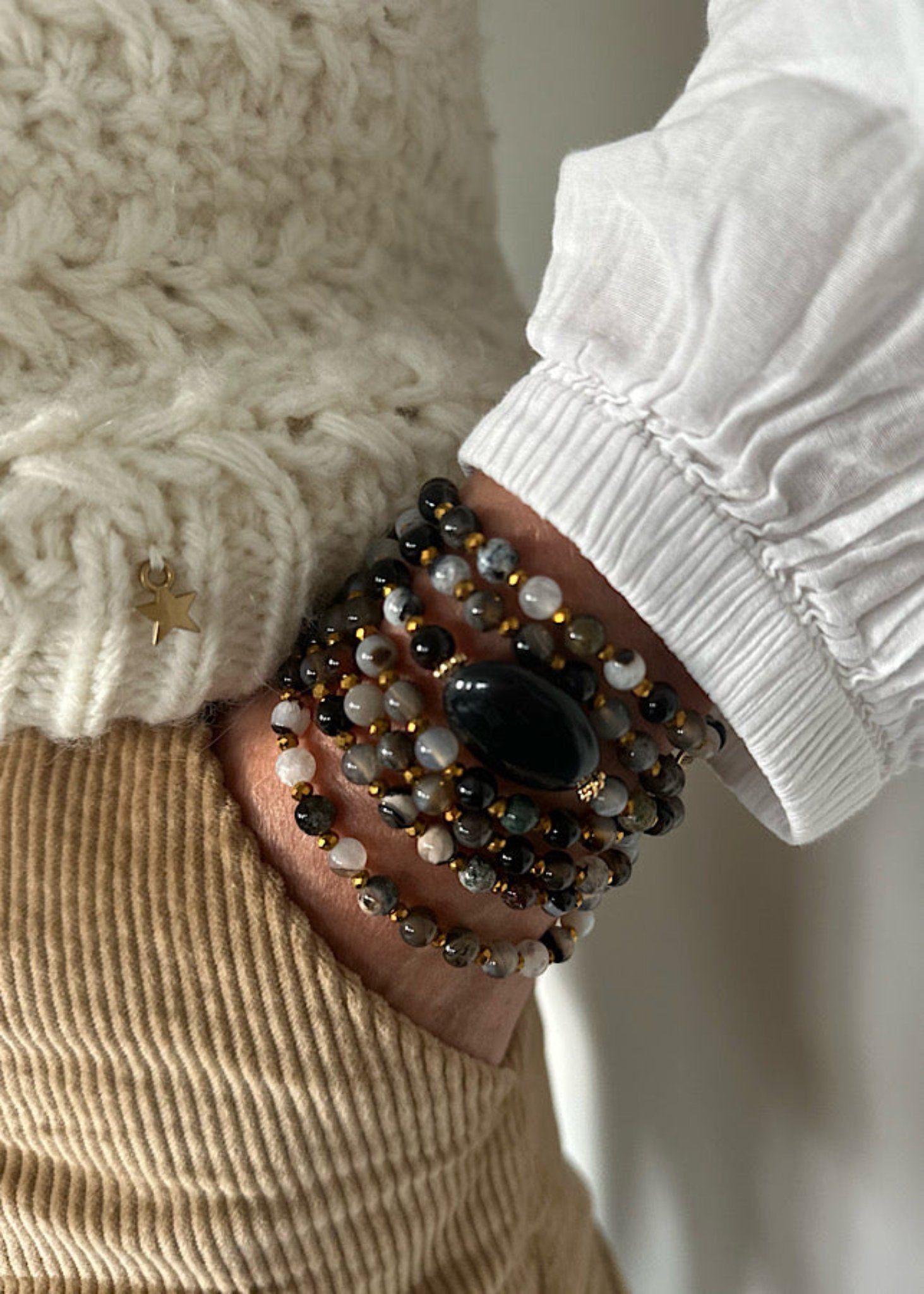 Manchette Antoine en perles 6mm agate marron et dorée