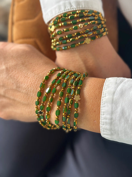 manchette jardin solaire fleurs dores en perles ovales vertes et elements dores fais pas ta steph