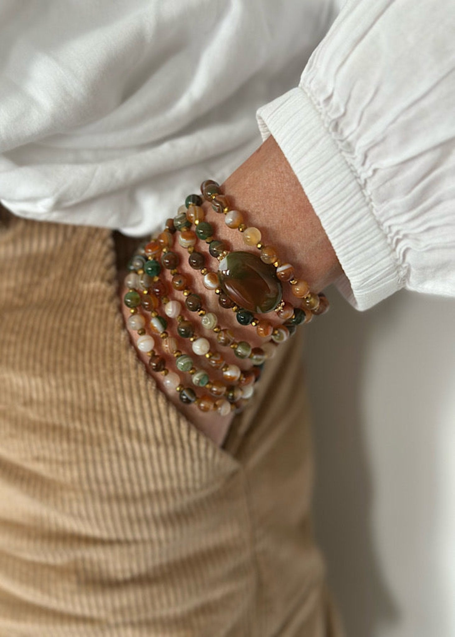 Manchette Joseph en perles 6mm agate brune et dorée