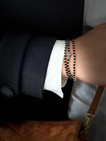 Mini Noir Croix Noire bijou 3 tours en perles de verre noires avec croix noire