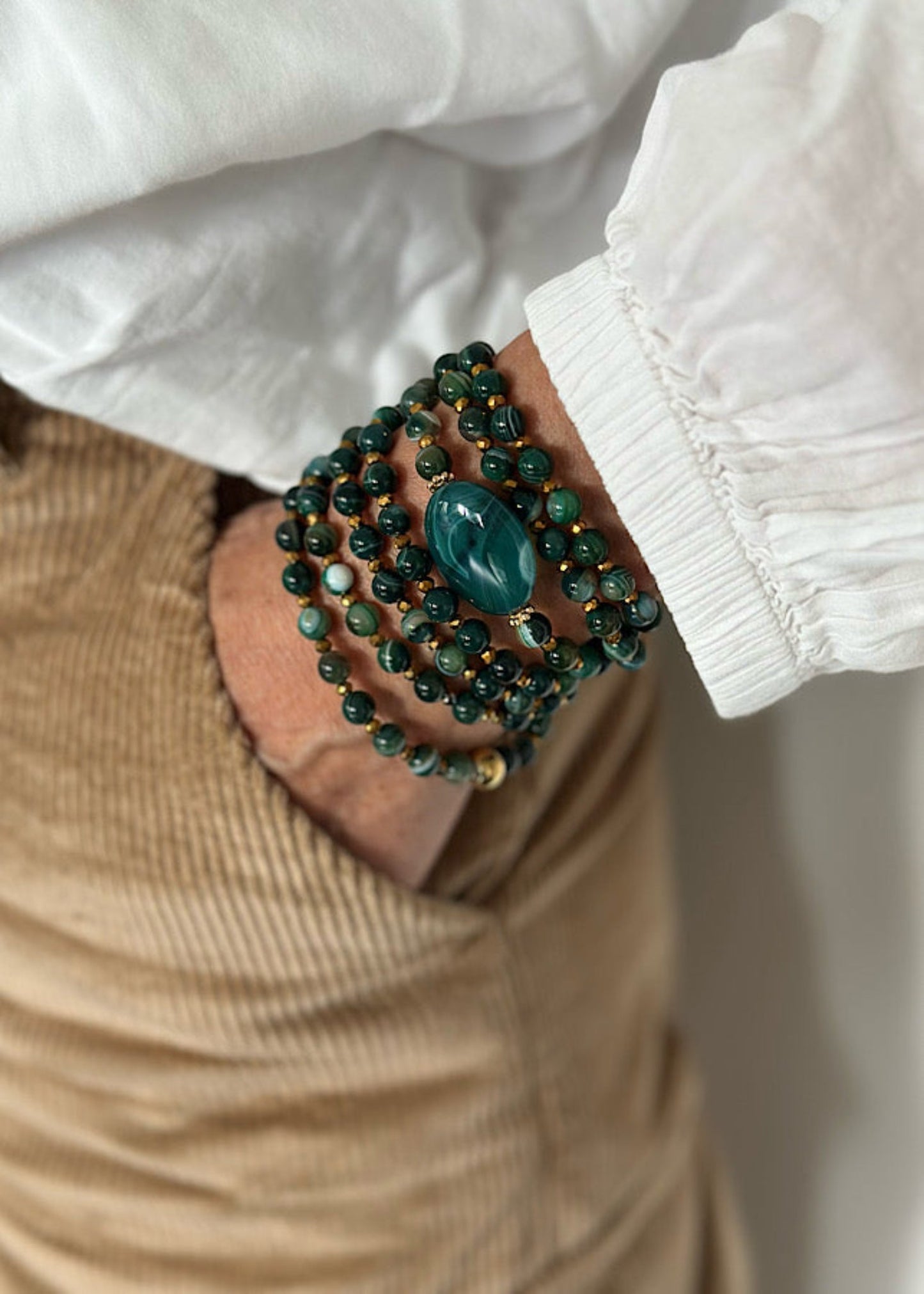 Manchette Octave en perles 6mm agate marron et dorée