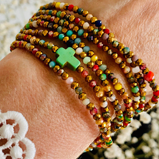 Sautoir Vicky Croix Verte porté en manchette 7 tours