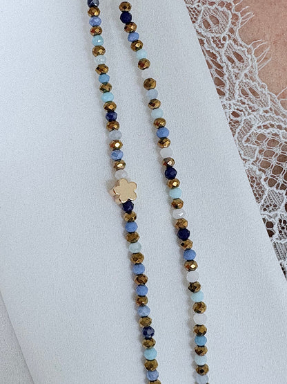 Collier Denim bleu en perles de verre détail des perles  FAIS PAS TA STEPH