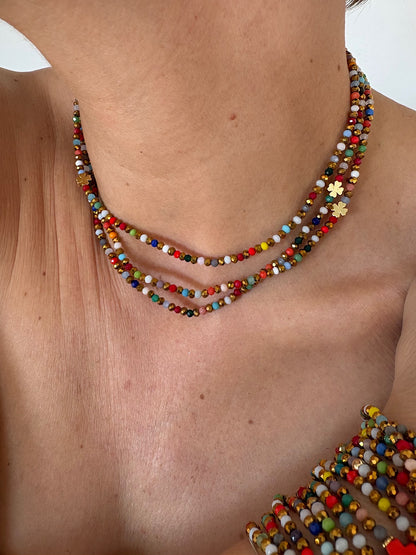 Collier élastique multicolore Pixel porté en ras de cou, bijou modulable FAIS PAS TA STEPH