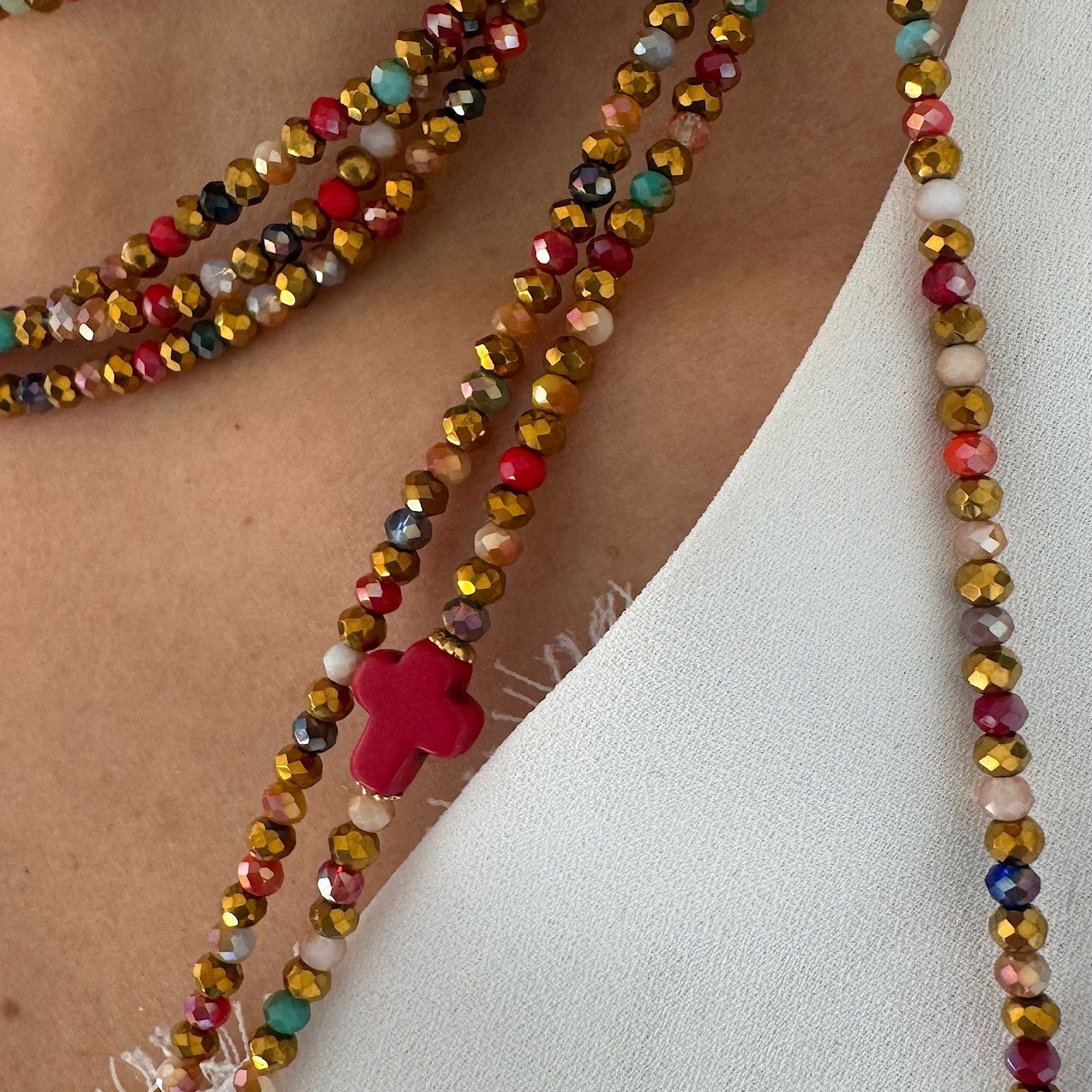 sautoir multicolore vicky croix rouge detail perles faispastastep