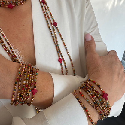 sautoir multicolore vicky croix rouge porte en accumulation poignet faispastasteph